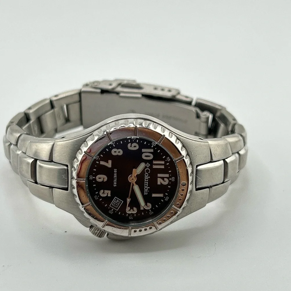 Columbia Wristwatch Black Round Face Stainless Steel Band Date Indicator 580
